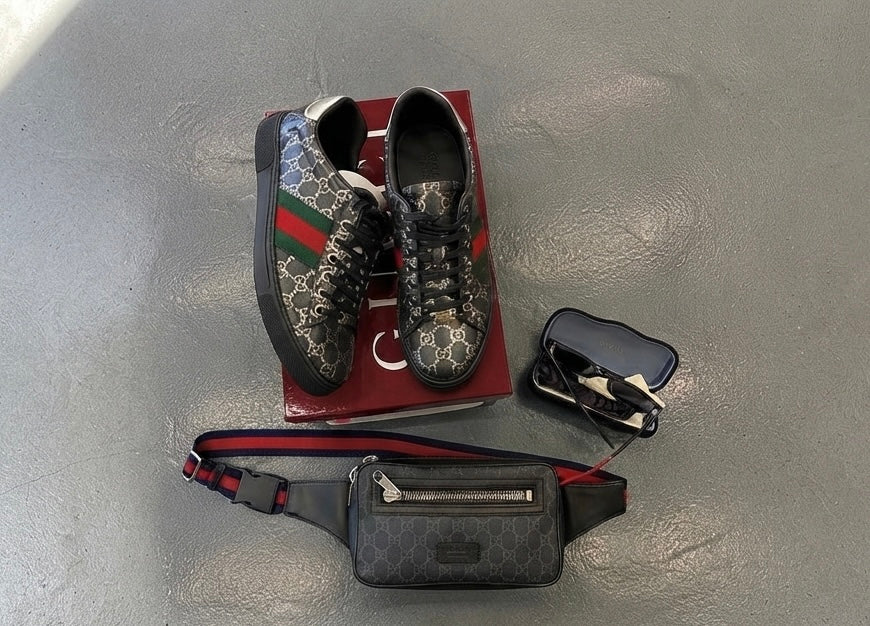Schuhe und Tasche